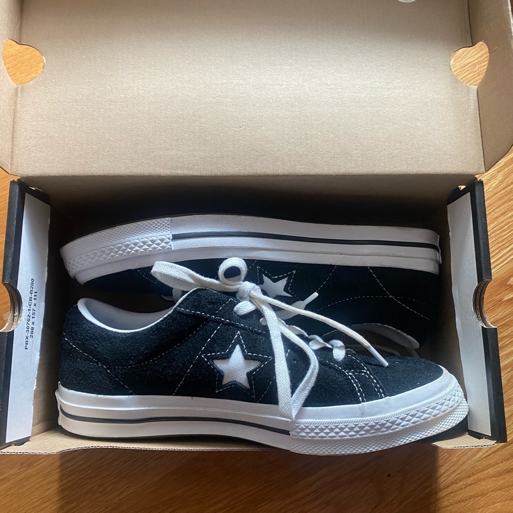 Suede Black Converse